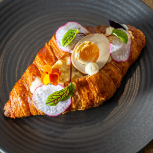 Tamago Sando Croissant