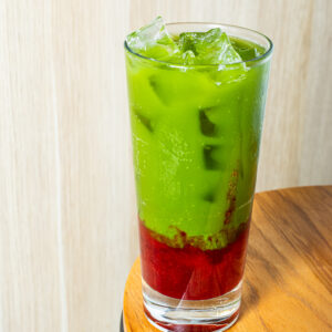 Ice Matcha Sparking Strawberry